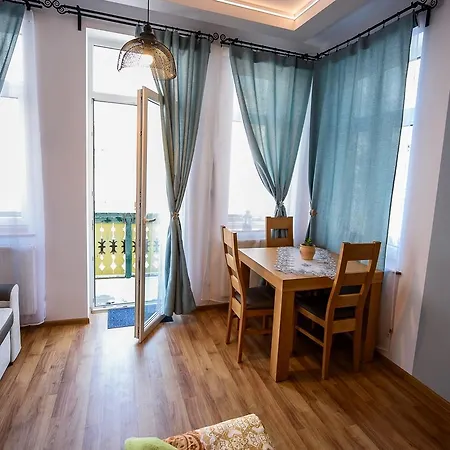 Apartament Cis Przy Deptaku Krynica Zdroj Exterior photo